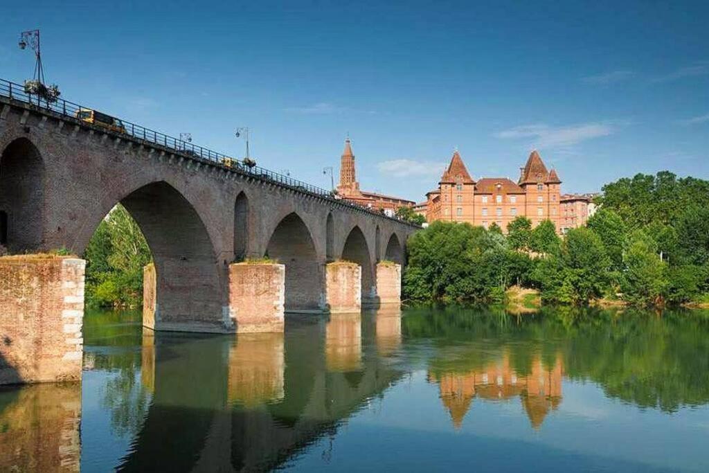 Le Theatre, Coeur De Ville Montauban Exterior foto